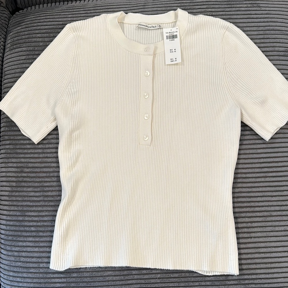 Abercrombie & Fitch Ivory Ribbed Button Tee